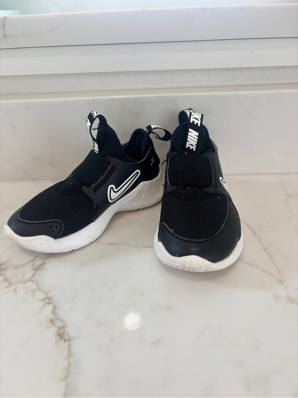 NIKE Flex Runner 3 Black White Slip On Athletic Shoes kids boy girl size 9C
